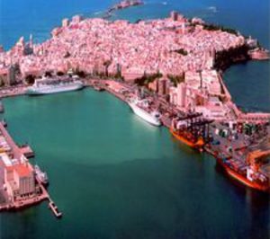 Trasmediterránea recibe autorización para explotar el muelle gaditano Marqués de Comillas