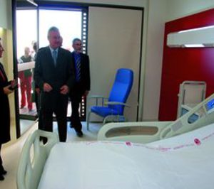 Murcia abrirá los nuevos hospitales de Cartagena y Mar Menor en 2010