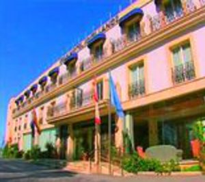 El Gran Hotel Jovellanos albergará un complejo para mayores y jóvenes