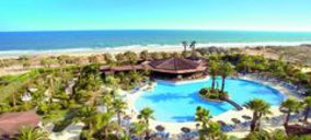 El Oasis Islantilla vuelve a abrir sus puertas en mayo ya bajo Oasis