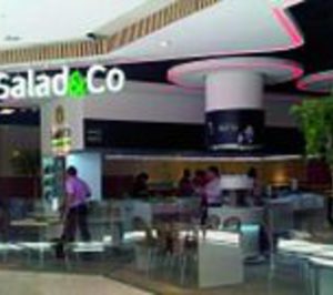 Salad & Co prueba su renovación en el local de Parquesur