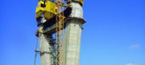 Doka construye dos pilonos para el tercer puente sobre el río Orinoco