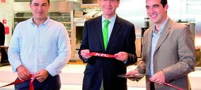 KFC presenta en Murcia su primera franquicia mixta y prepara nuevas aperturas