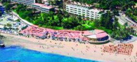 Riu elabora dos alternativas para la reforma del Riu Palace Oasis