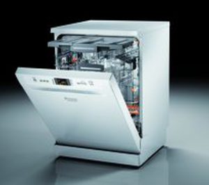 Hotpoint lanza el primer lavavajillas que lava por zonas