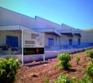 Un incendio destruye una nave de almacenamiento de López Morenas
