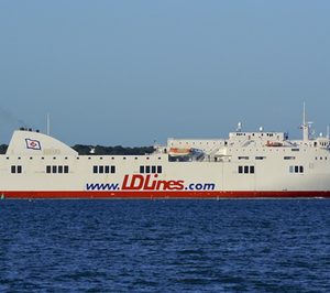 LD Lines abre una nueva ruta desde el puerto de Gijón