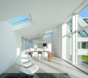 Velux presenta su estrategia de rehabilitación modular