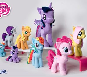 Famosa amplía el acuerdo de licencia de peluches de Hasbro 