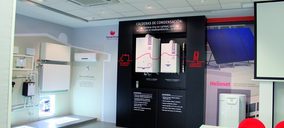 Saunier y Vaillant inauguran sendas exposiciones en Vitoria