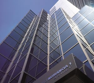 Comsa prepara la venta de concesiones y renovables