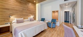El Monte Puertatierra reforma zonas comunes y 61 habitaciones