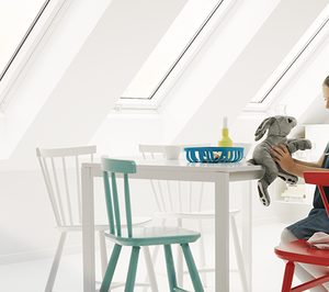 Velux presenta su nueva ventana blanca