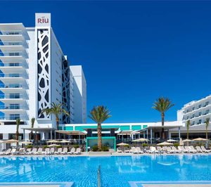 Presentado el ClubHotel Riu Costa del Sol, fruto de la reforma e integración del Riu Belplaya y Riu Costa Lago