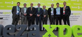 Baeza analiza el sector de las piscinas