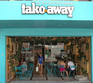 Tako-Away clausura tres franquicias