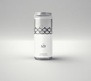 Nine Water lanza agua mineral de origen glaciar en un innovador envase