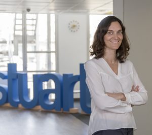 Stuart ficha a una directiva de Amazon para su dirección general
