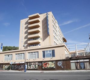 El hotel Samil sale a la venta por 1,5 M