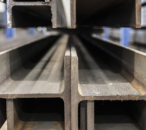 Comercial de Laminados reactiva dos almacenes y un centro logístico