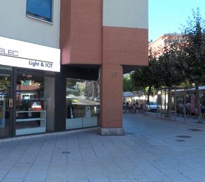 Alba Dismelec estrena tienda de iluminación