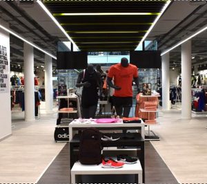 Base Detall Sport supera la barrera de los 70 M€ pese a reducir su red de tiendas
