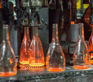 Vidrala rompe el techo de los 1.000 M de ingresos y eleva su margen ebitda al 27%