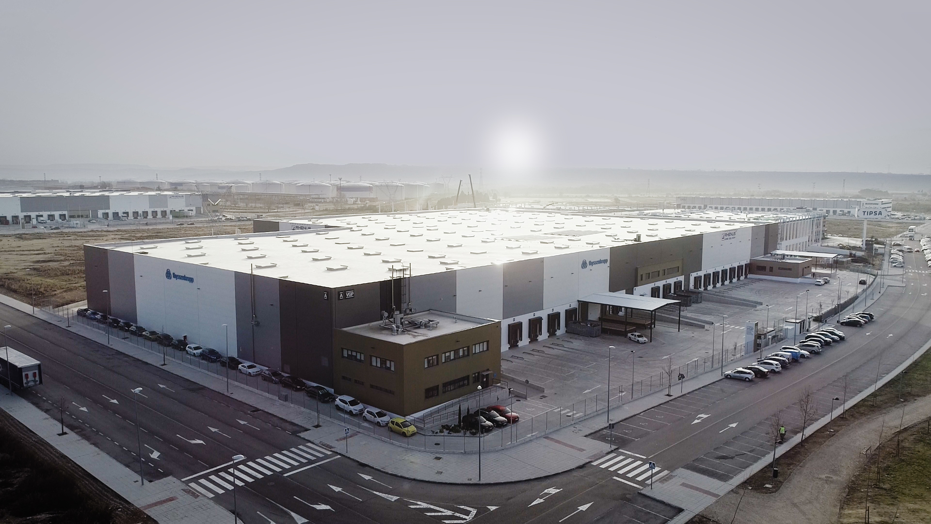 Thyssenkrupp vende su división de ascensores a los fondos Advent y Cinven