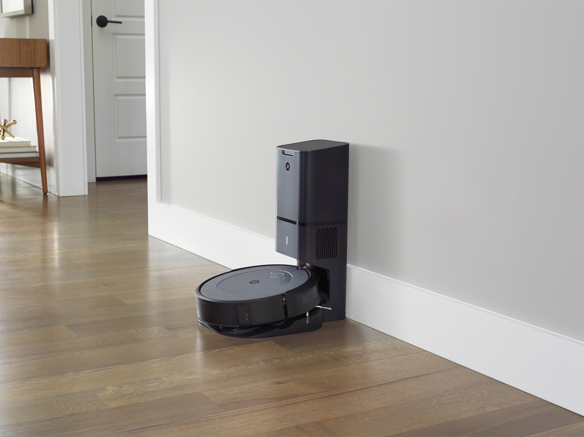 iRobot presenta Roomba i3+ con autovaciado