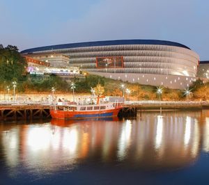 Abba crece en Bilbao, prepara Sevilla y deja Granada