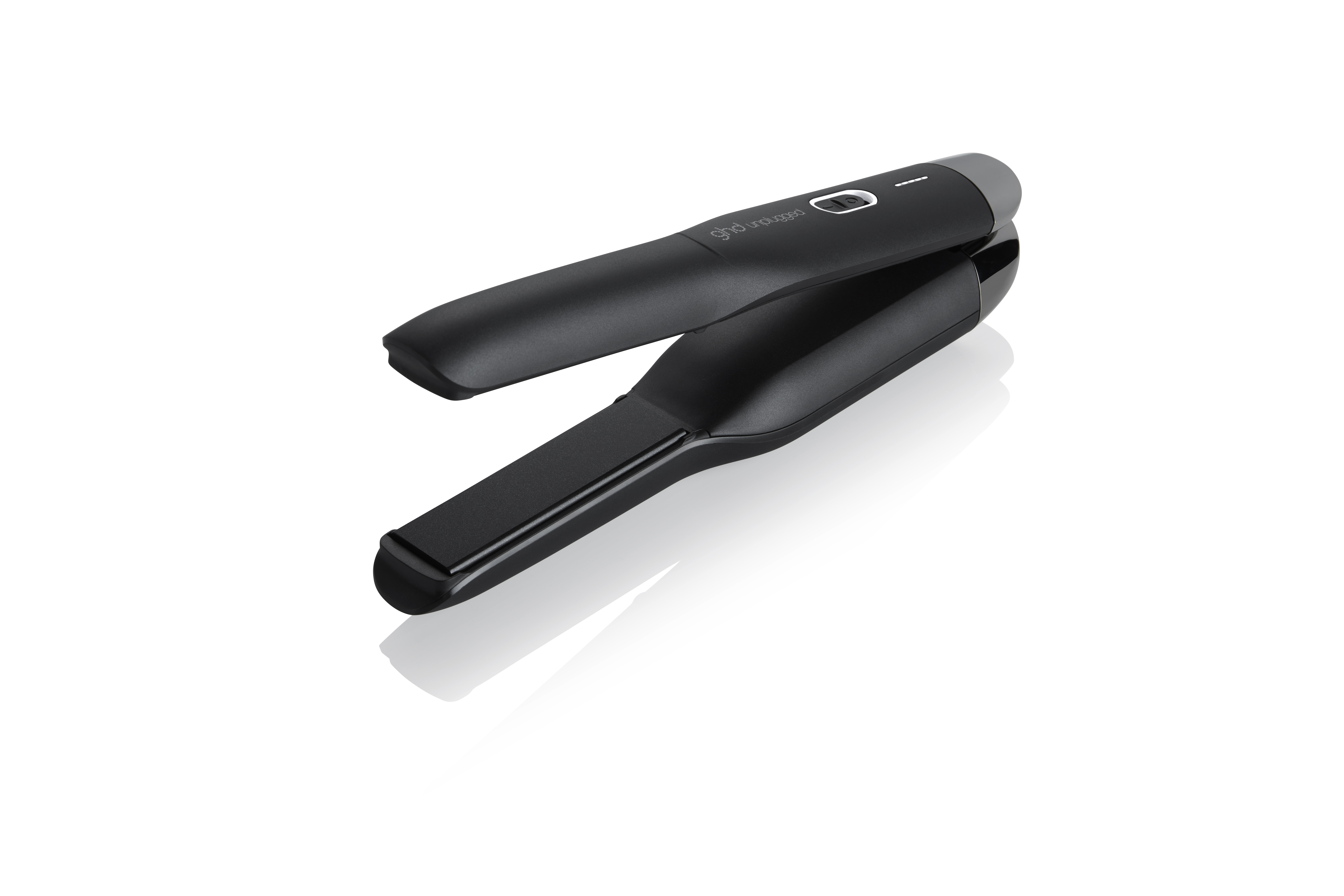 GHD lanza su primera plancha sin cable