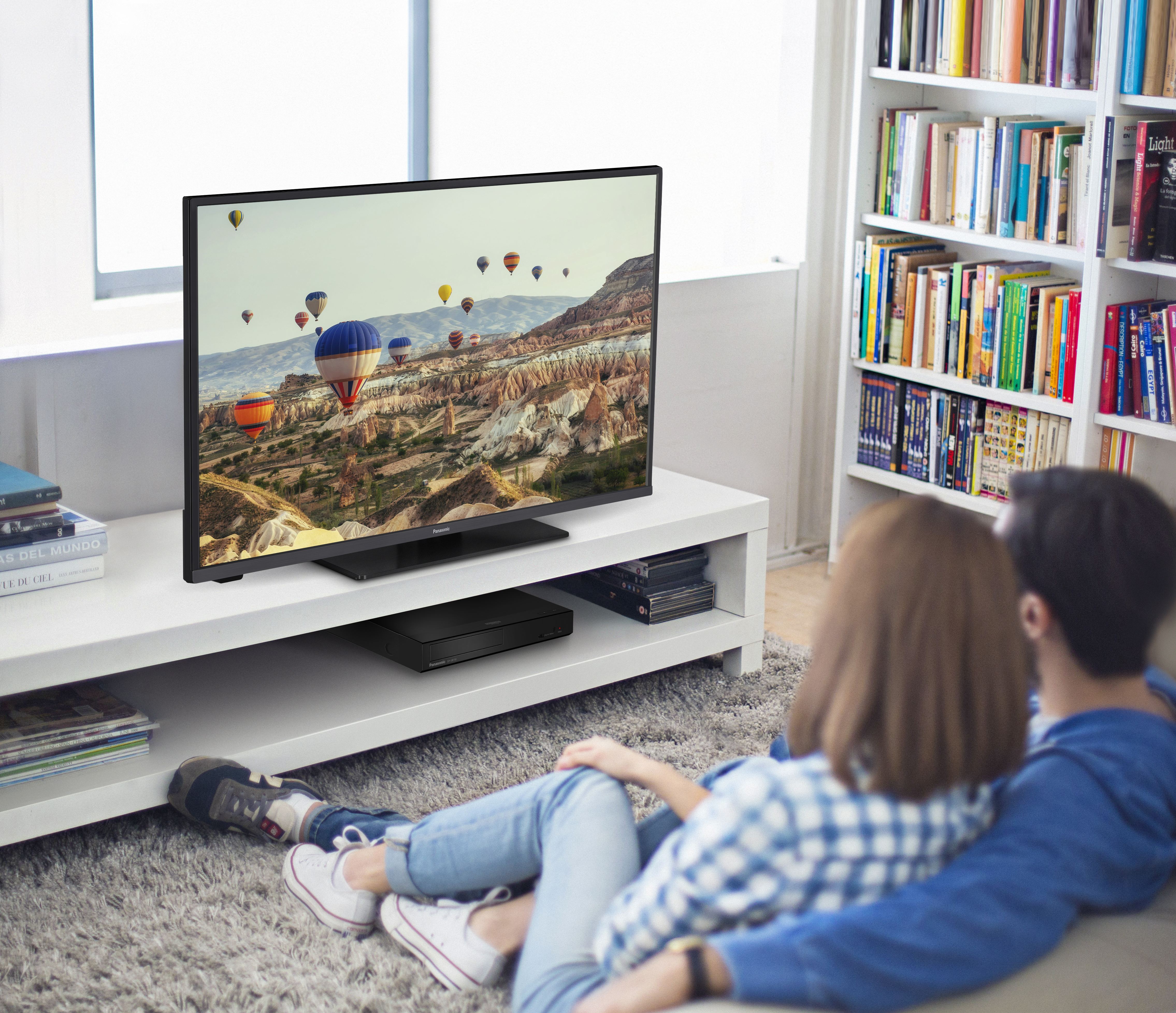 Panasonic amplía su gama de televisores con las series JX600 y JX700