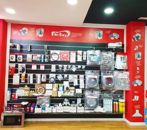 Fersay abre un nuevo córner, el 58, en la tienda de Rosa Vila en Albal
