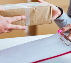 La Ley Rider no convence a las empresas de reparto en su primer mes