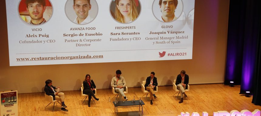 La rentabilidad, la experiencia del cliente y la dependencia de los agregadores en el delivery marcaron la conversación de la mesa redonda del VIII Encuentro Restauración Organizada