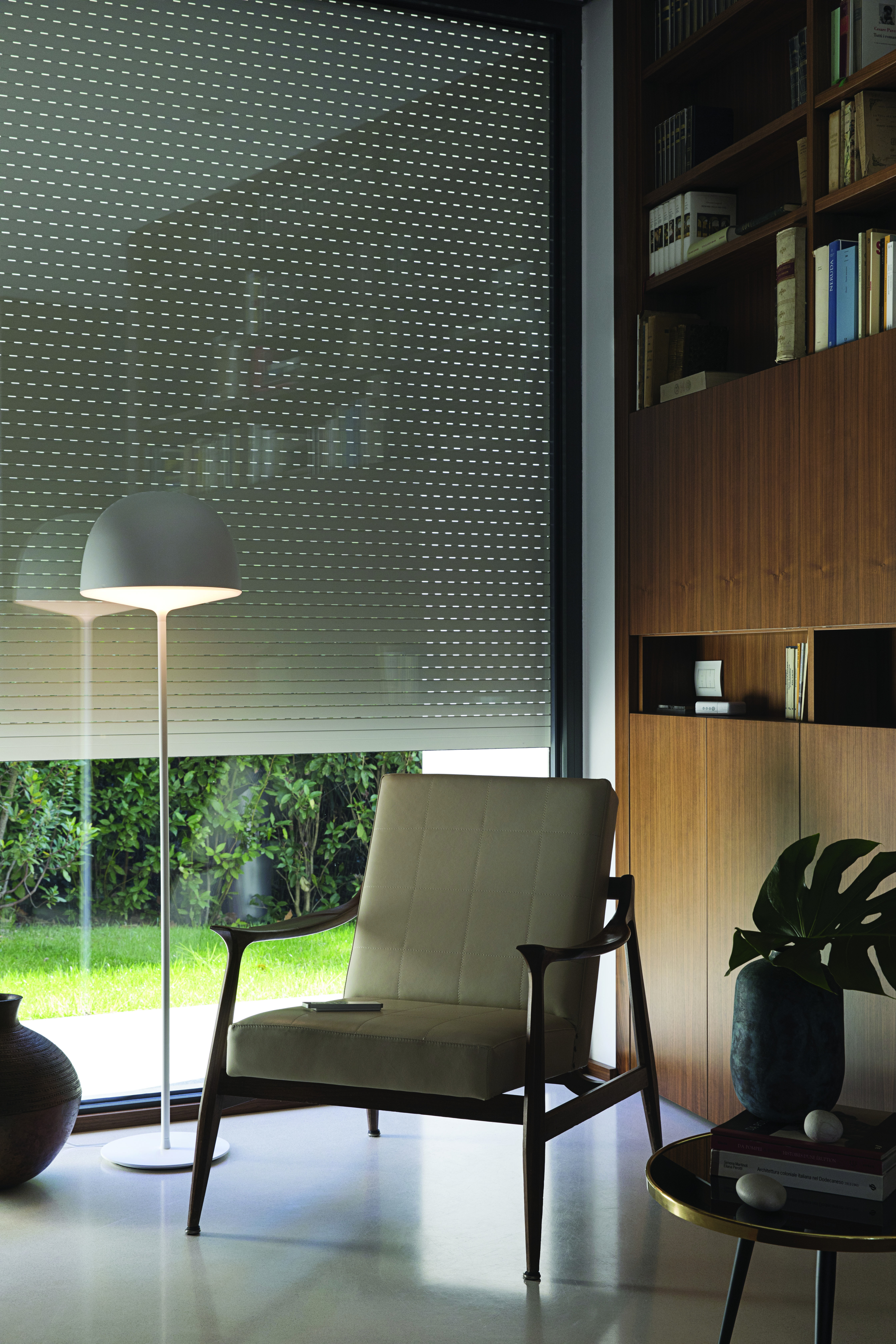 Nice lanza su motor tubular para cortinas y persianas Next Fit M Solar Kit