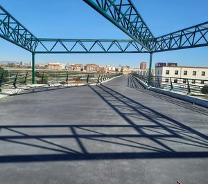 Hormigón de Cemex en una pasarela ciclopeatonal de Valencia