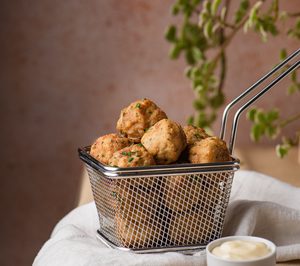 Amara quiere superar las barreras mentales del plant-based con sus nuevos buñuelos de bacalao