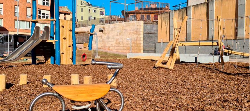 Benito Novatilu remodela un parque en Vic