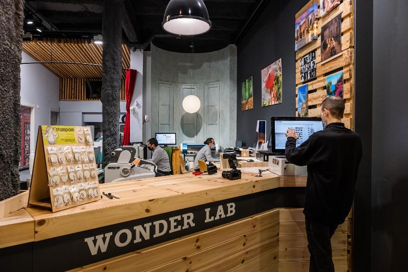 Fujifilm lanza un nuevo concepto de 'Wonder Photo Shop Barcelona'