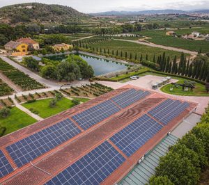 Familia Torres avanza en su plan de sostenibilidad con proyectos de autoconsumo energético