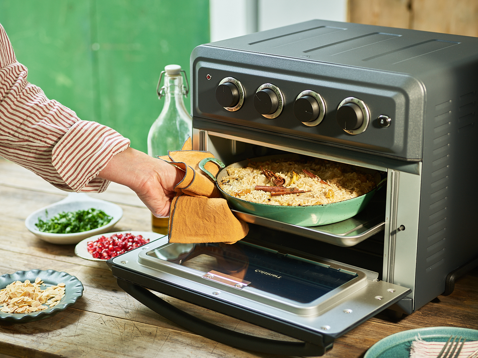 Cuisinart incorpora una freidora de aire y mini horno