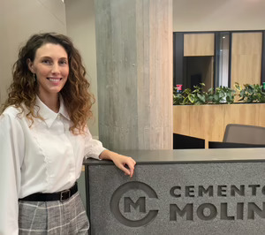 Cementos Molins incorpora a Adela Martínez como directora de comunicación