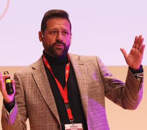 Eduardo Gómez (Healthy Poke): “La apuesta por el delivery es lo que nos ha hecho crecer”