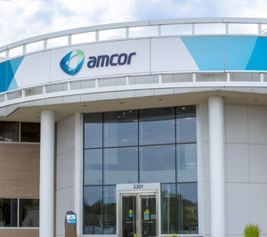 Amcor busca elevar el contenido de material reciclado en sus envases