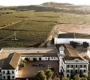 Portobello compra un 35% de las bodegas Torre Oria para impulsar su crecimiento