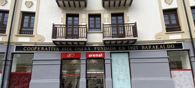 Arenal Perfumerías pisa el acelerador