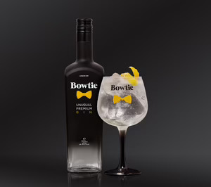 Legendario reivindica su presencia en ginebras con una rotunda apuesta por Bowtie