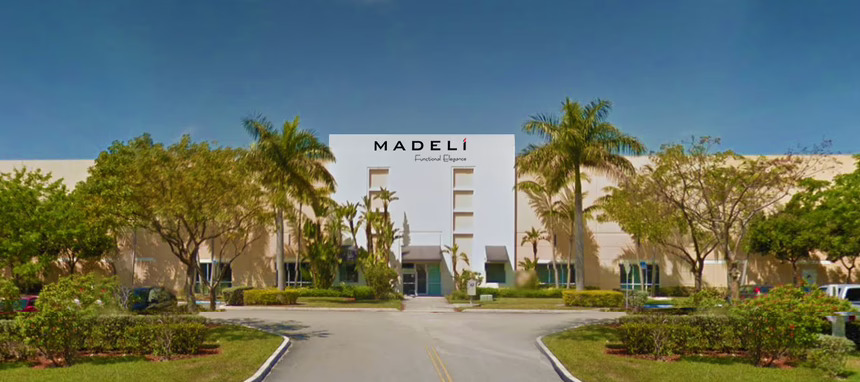 Roca se refuerza en Estados Unidos con la compra de una especialista en mobiliario de baño