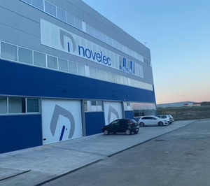 Novelec inaugura dos almacenes y traslada otros dos